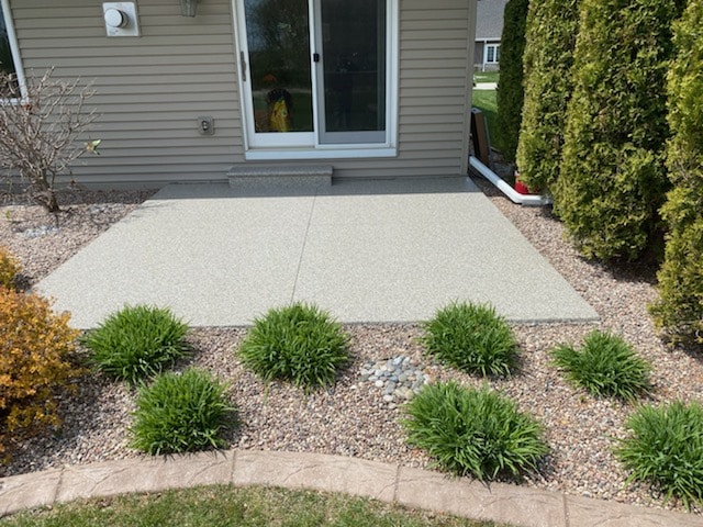 finished back patio with landscaping